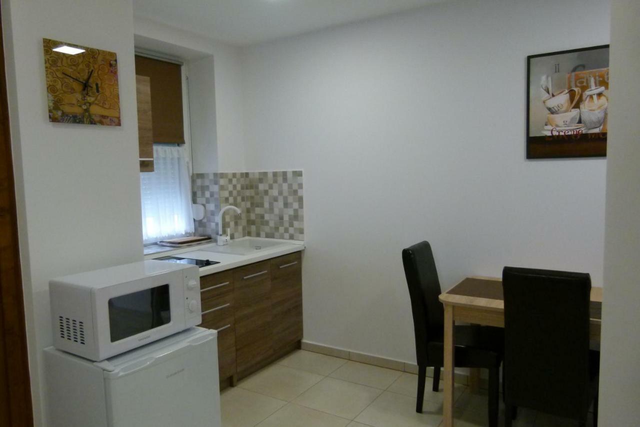 Wolf House Apartman Zalaegerszeg Esterno foto