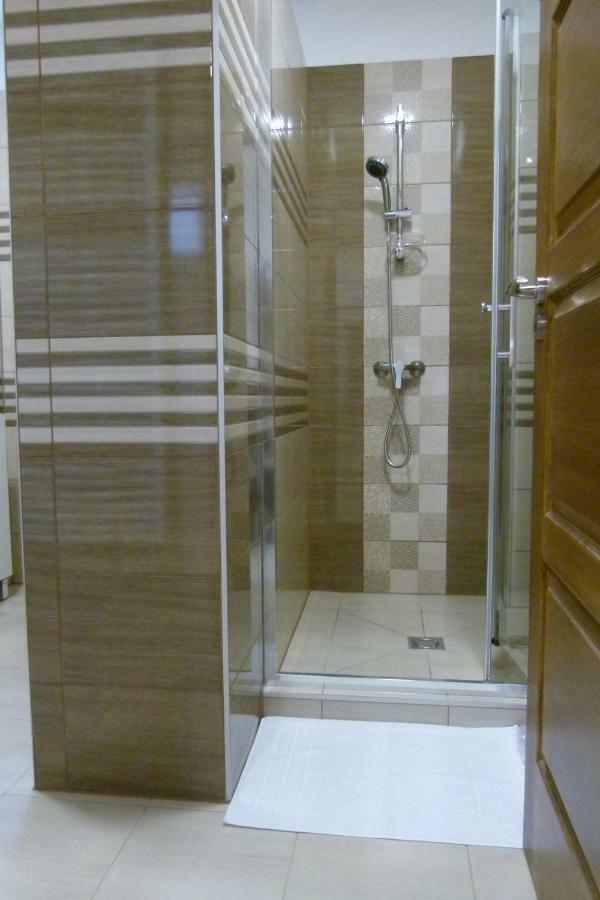 Wolf House Apartman Zalaegerszeg Esterno foto