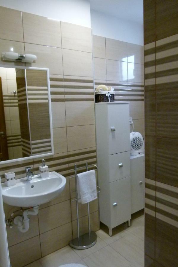 Wolf House Apartman Zalaegerszeg Esterno foto