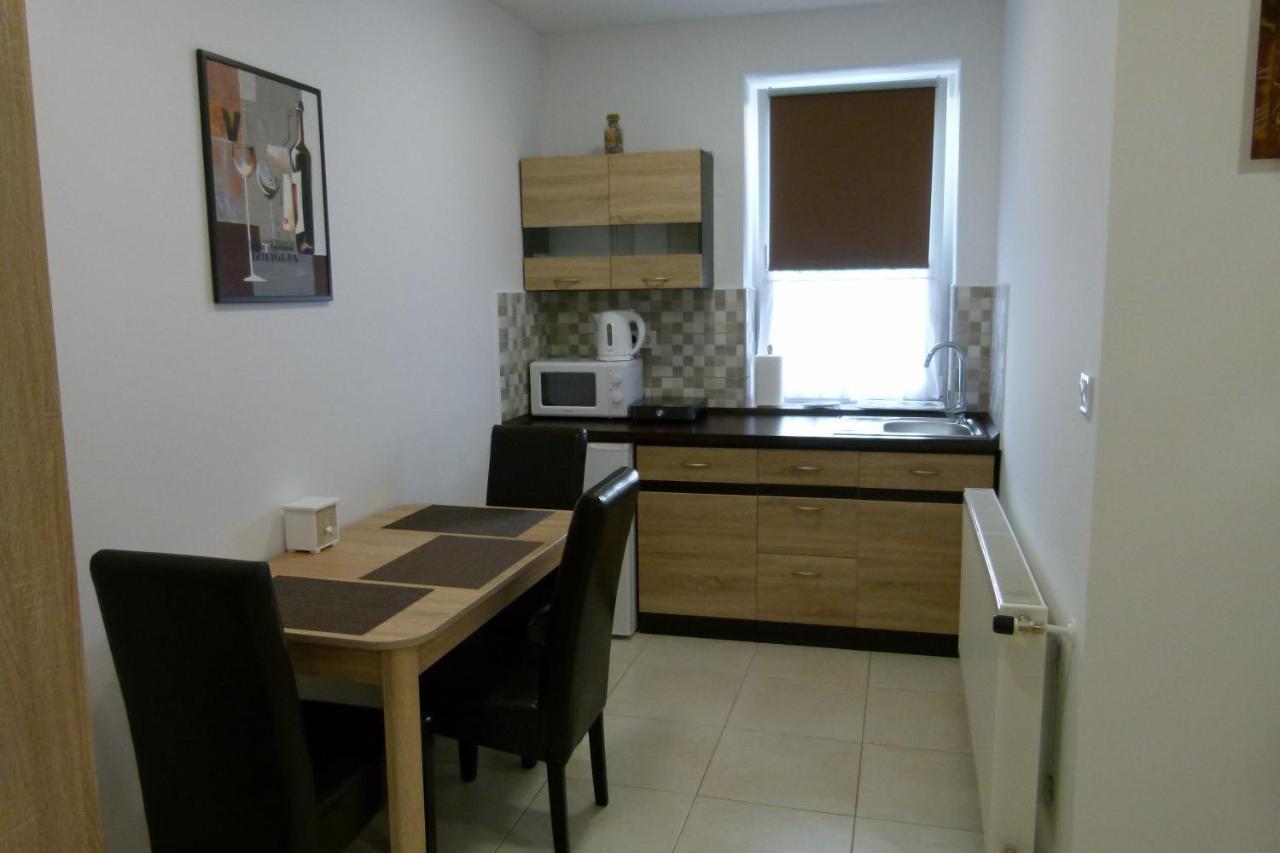 Wolf House Apartman Zalaegerszeg Esterno foto
