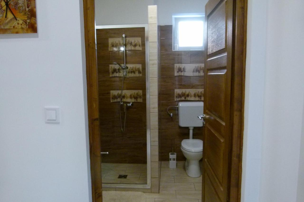Wolf House Apartman Zalaegerszeg Esterno foto