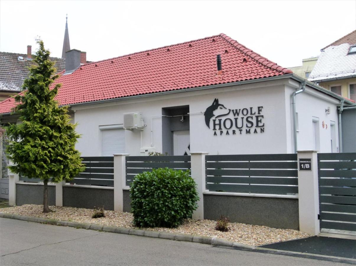 Wolf House Apartman Zalaegerszeg Esterno foto
